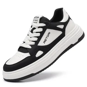 Κομψά ασπρόμαυρα ανδρικά χαμηλά sneakers και παπούτσια skate για την ανοιξιάτικη σεζόν