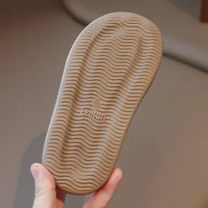 Langlebige rutschfeste Wellenprofil-Sohle von Kinder-Sommerschlappen für Strand und Haus