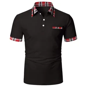 Detail des schwarzen Herren-Poloshirts mit rot kariertem Kragen und Tasche