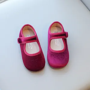 Zapatos Mary Jane de terciopelo rojo oscuro vintage para niñas con suelas blandas