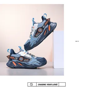 Leichte marineblaue Mesh-Laufschuhe für Jungen mit orangefarbenen Akzenten