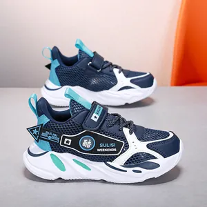 Atmungsaktive Jungen Laufschuhe mit leichter weicher Sohle für den Sommer Sport