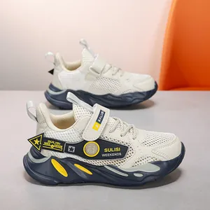 Atmungsaktive Mesh-Sneaker für Jungen mit leichten weichen Sohlen für den Sommerlauf