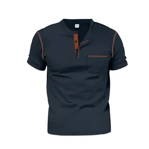 Vue de face du t-shirt Henley bleu marine pour homme avec coutures contrastées
