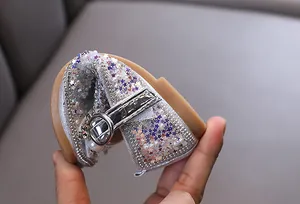 Suela suave y flexible de zapatos de princesa plateados brillantes para niñas baile