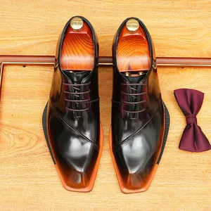 Elegante heren oxfordschoenen van echt leer met een vierkante neus en glanzende afwerking