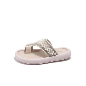 Elegantes sandalias de dedo con perlas para niña con suela blanda para playa verano