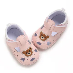 Sandalias rosas para bebé con oso de dibujos y diseño de cuero PU transpirabile