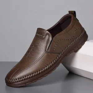 Chaussures Décontractées en Croûte de Cuir pour Hommes Respirantes Antidérapantes Mocassins Slip-on pour Hommes Agés