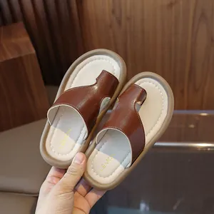 Chanclas clásicas para niños en marrón y beige, calzado de playa casual de verano