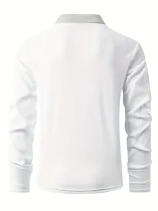 Achteraanzicht van wit heren poloshirt met lange mouwen en grijze contrasterende kraag.