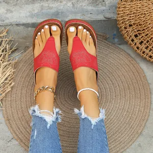 Chanclas de Mujer Vintage Suela Gruesa Mariposa Relieve Hueco PU Goma Sandalias Casuales Zapatos de Playa de Verano