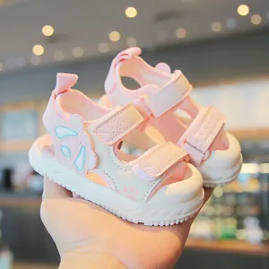 Sandali rosa per bambini con suola morbida, grazioso design a cartoni e velcro