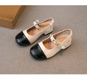 Girls' beige and black color-block sandals with pearl chain and closed toe detail