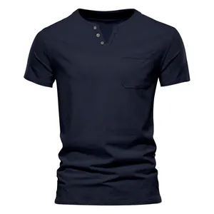 Schmal geschnittenes dunkelblaues Kurzarm-Henley-T-Shirt für Herren mit Brusttasche