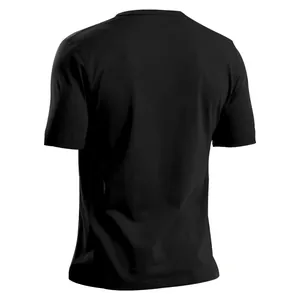 Hochwertige Rückansicht eines schlichten, schwarzen Slim-Fit Herren-T-Shirts mit kurzen Ärmeln