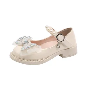 Elegante Prinzessinnen-Schuhe für Mädchen in Creme mit Strass-Schleife und Perlen