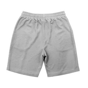Gedetailleerde weergave van grijze sportshort met wafelstructuur en elastische taille.