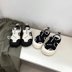 Sandali a Punta Chiusa per Bambini Piccoli Traspiranti Traforati in Pelle Microfibra Scarpe da Spiaggia Estate Bambini Suola Morbida Antiscivolo Velcro 16-30