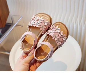 Elegant pink floral princess sandals for girls with soft non-slip soles for summer