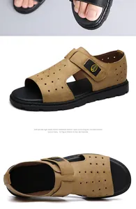 Vue détaillée de sandales en cuir pour hommes avec bride velcro réglable et semelle noire