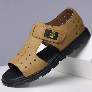 Sandales d'été respirantes en cuir marron pour hommes avec semelle antidérapante et velcro