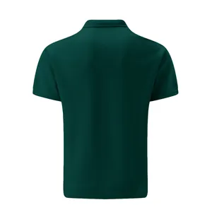Vue arrière d'un polo pour homme vert foncé avec une texture en maille gaufrée