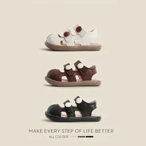 Sandalias de verano cerradas para bebés niños y niñas en tres colores elegantes