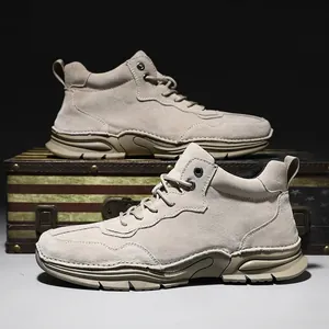 Bottes Martin montantes en daim beige pour hommes avec semelle antidérapante robuste