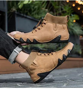 Lässige braune High-Top-Martin-Stiefel mit elastischem Strickbündchen am Knöchel