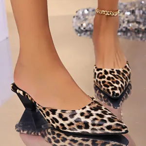 Scarpe da Donna Sexy con Stampa Leopardata a Punta con Tacco a Spillo Mules Sandali Chiusi a Punta Aperta sul Retro Moda Stile Coreano Primavera Estate