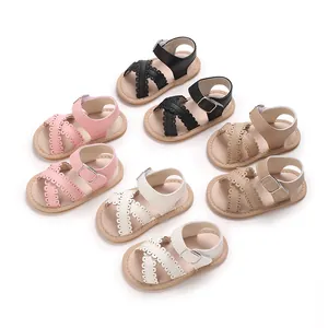 Stijlvolle collectie zachte peutersandalen in de kleuren zwart, roze, beige en wit