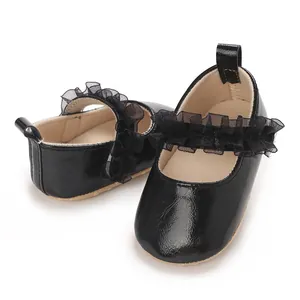 Elegante schwarze Babyschuhe für Mädchen mit Spitzenrüschen und weicher Sohle für Kleinkinder 0-1.