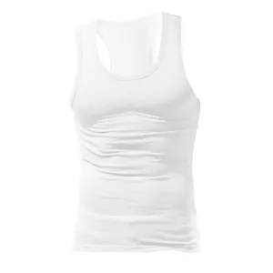 Canottiera bianca da uomo slim fit per sport e uso quotidiano.