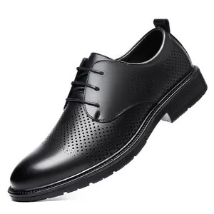 Elegantes zapatos de vestir de cuero negro para hombre con perforaciones transpirables