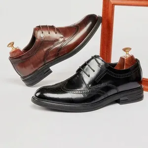 Men Genuine Leather Brogue Derby Shoes British Style Wingtip Carved Business Formal Wedding Shoes Round Toe Lace Up Groom Shoes