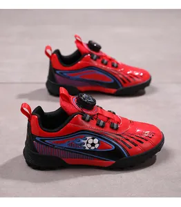 Scarpe da calcio rosse professionali per bambini con pratica chiusura a rotella.