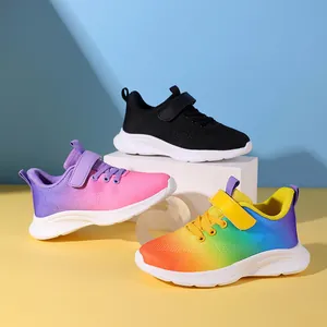 Zapatillas vibrantes de malla flyknit para niños con diseño transpirable y velcro.