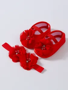 Chaussures de princesse pour bébé à semelle souple rouge et bandeau assorti à fleurs