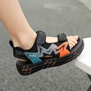 Trendige Jungen Sommer Sandalen mit rutschfester weicher Sohle und atmungsaktivem Mesh-Design