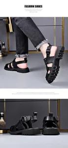 Detailweergave van zwarte Romeinse platform sandalen voor heren met verstelbare gesp