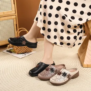 Breathable floral-decorated non-slip hollow-out leather clogs and mules for women