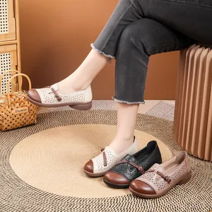 Comfortable vintage hollow-out breathable loafers for middle-aged women in various colors