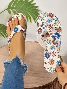 Stylish floral print flat flip-flops for women beach and summer outdoor wear