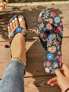 Bohemian floral print women's flip-flops for summer beach and outdoor leisure wear.