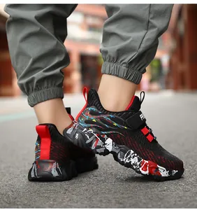 Atmungsaktive Laufschuhe für Jungen mit modischem Farbspritzer-Design und Klettverschluss