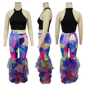 Σετ γυναικείο παντελόνι καμπάνα με tie-dye τύπωμα, βολάν και μαύρο εξώπλατο κοντό τοπ