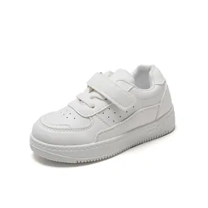 Zapatillas blancas transpirables para niños con cierre de velcro para la escuela