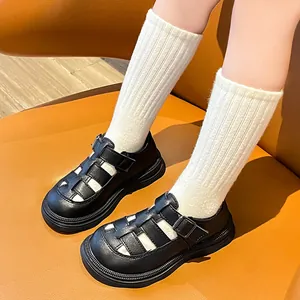 Classici sandali alla schiava in pelle intrecciata nera per bambini molto traspiranti