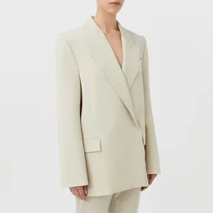 Elegante hoogwaardige crèmekleurige oversized blazer voor dames, minimalistische stijl